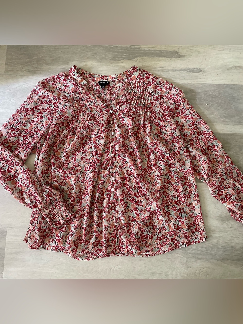 TORRID Red Floral Print ~ Metallic Gold Thread Baby Doll Top ~ Sz. 0 or L